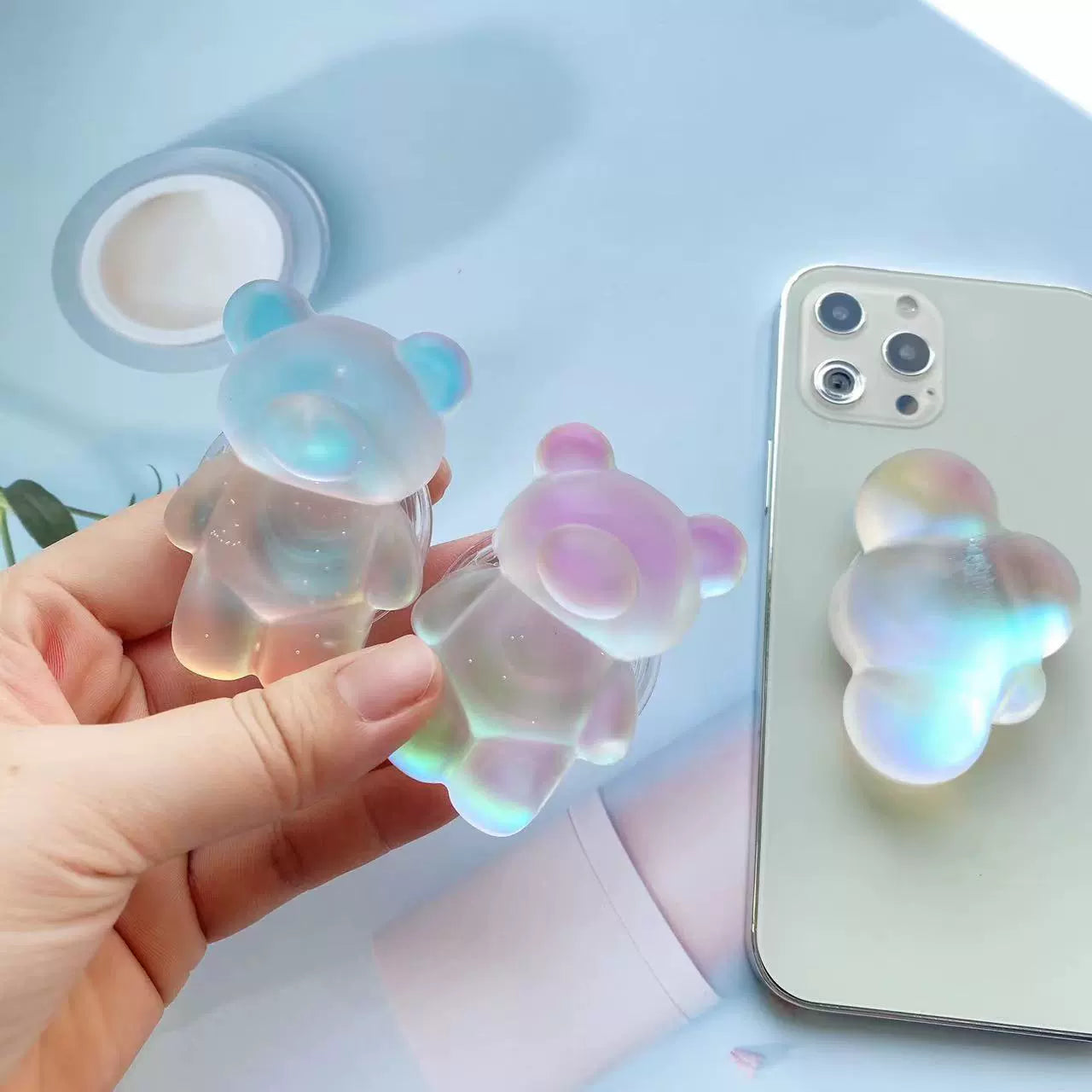 Fun Frosted Bear Epoxy Finger Holder